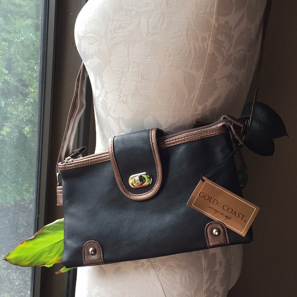 Gold Coast purse‎